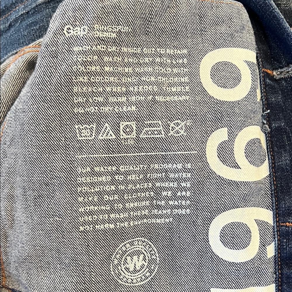 GAP Men's Denim Jacket - Picture 4 of 6